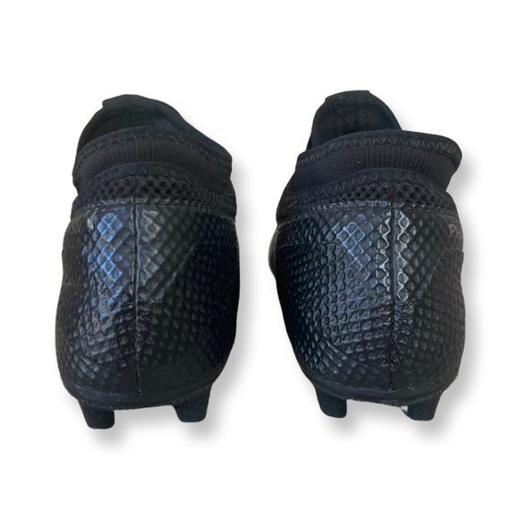 Nike Phantom Vision soccer cleats - Picture 7 of 10